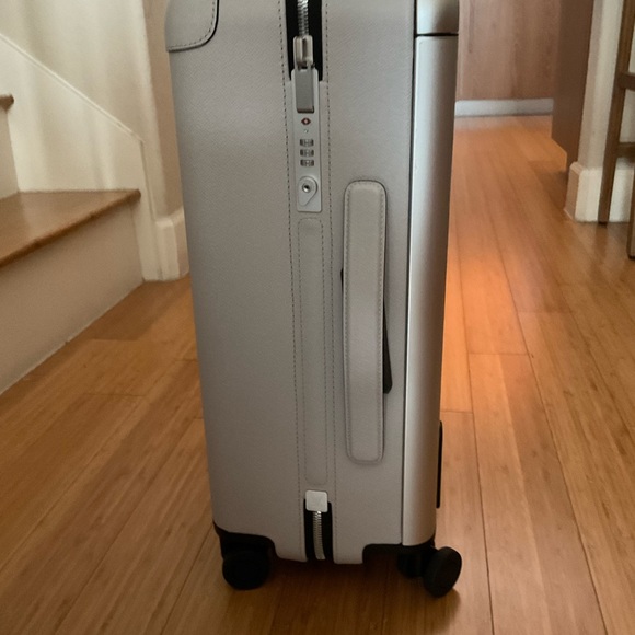 Authentic Louis Vuitton Horizon 55 Eclipse - Picture 9 of 12